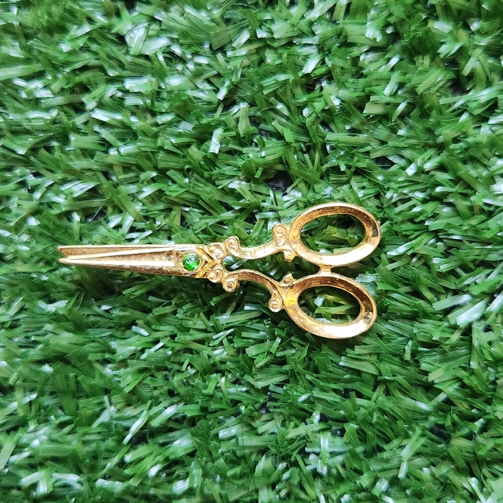 Scissor Brooch